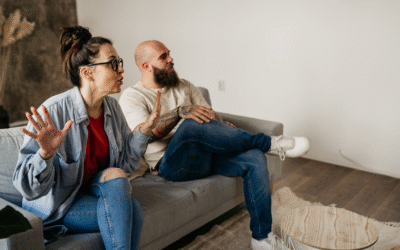6 Signs of a Controlling, Micromanager in Your Relationship